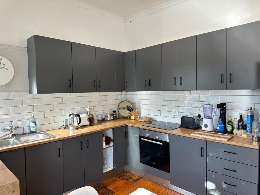 To Let 3 Bedroom Property for Rent in Vredehoek Western Cape